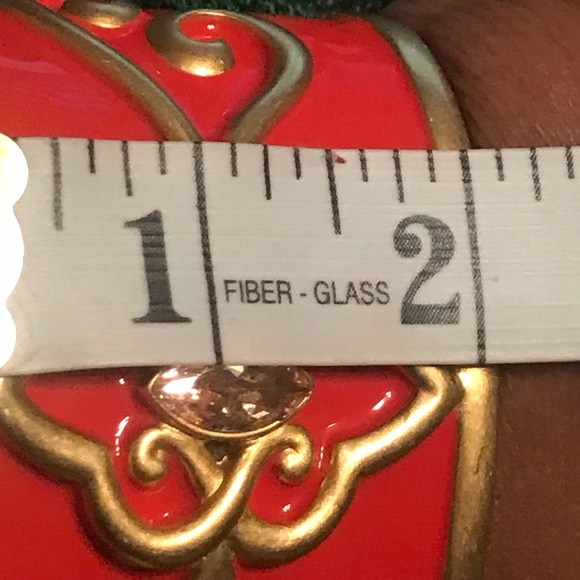 Carolee Lux Open Gold Tone Heart Scroll Embellished Cuff New - Scarlet Red - Picture 11 of 16